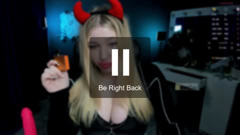 juli kisss online show from January 2025 01:34:02 AM