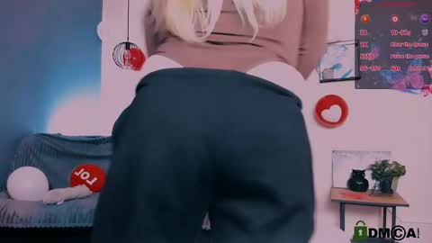 juli kisss online show from February 2025 04:03:02 PM