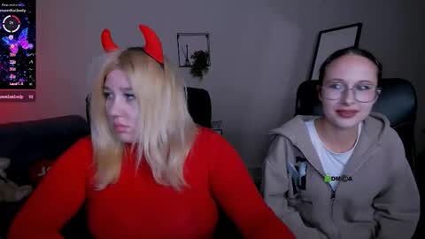 juli kisss online show from September 2025 07:25:01 PM