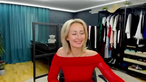 Snapshot of julia__cherry_ chatting on May 2026 01:18:02 PM julia__cherry_ online show from May 2026 01:18:02 PM