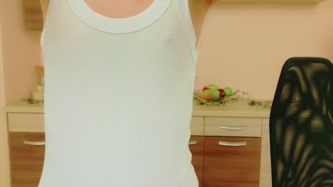 JuliaJae online show from April 2026 07:01:01 AM