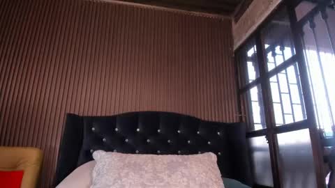 Julia online show from March 2026 11:09:01 PM