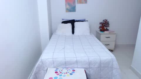 Snapshot of julia_gray_ chatting on February 2025 08:11:02 AM julia online show from February 2025 08:11:02 AM