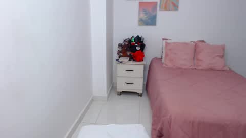 Snapshot of julia_gray_ chatting on November 2025 07:19:01 AM julia online show from November 2025 07:19:01 AM