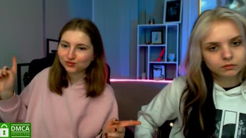 Julia  online show from December 2024 10:32:02 AM