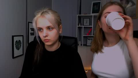 Julia  online show from December 2024 05:36:02 PM