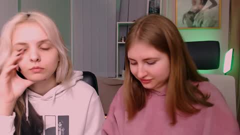 Julia  online show from December 2024 03:05:01 PM