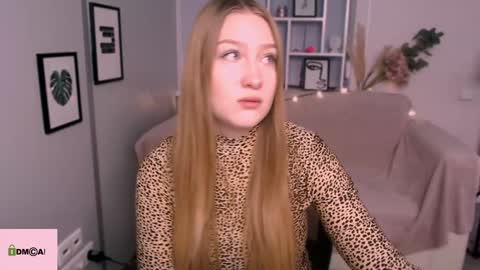 Julia  online show from January 2025 10:27:02 AM