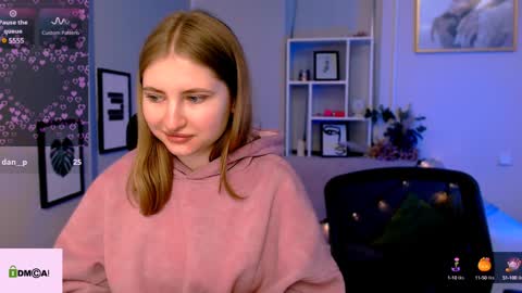 Julia  online show from January 2025 10:32:01 AM