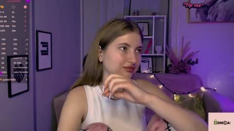 Julia  online show from January 2025 11:59:02 PM