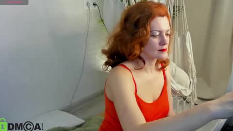 julia_suny online show from April 2026 01:19:02 AM