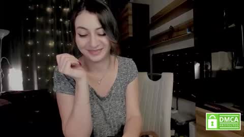 julia_t_mog online show from November 2025 10:07:02 PM