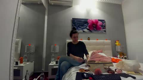 Snapshot of juliahunts chatting on October 2025 09:10:01 AM JuliaHunt online show from October 2025 09:10:01 AM
