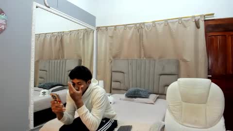 Snapshot of julian_billy chatting on January 2025 02:28:02 PM julian billy online show from January 2025 02:28:02 PM