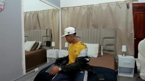 Snapshot of julian_billy chatting on February 2025 11:25:02 AM julian billy online show from February 2025 11:25:02 AM