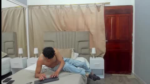 Snapshot of julian_billy chatting on March 2025 02:21:02 PM julian billy online show from March 2025 02:21:02 PM