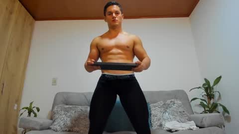 julian_wallace online show from December 2024 04:13:02 AM