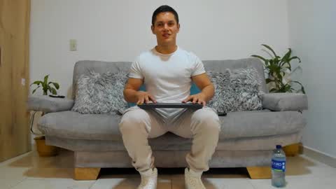 julian_wallace online show from December 2024 11:12:02 PM