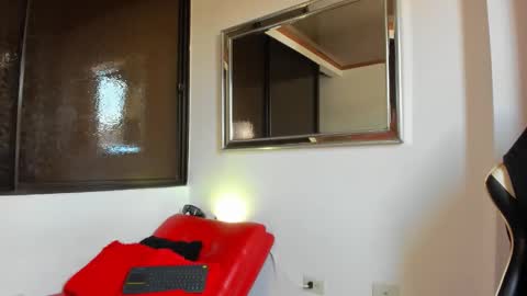 julian_wallace online show from March 2026 04:02:02 PM