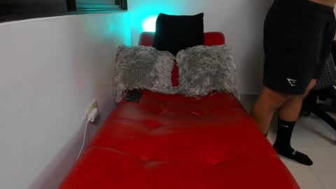 julian_wallace online show from March 2026 09:53:02 PM