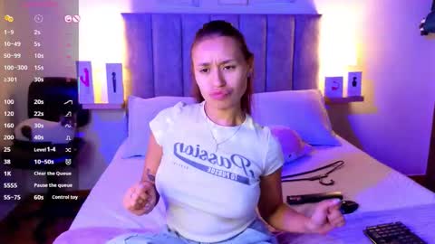 Juliana Mancini online show from October 2025 06:16:02 PM