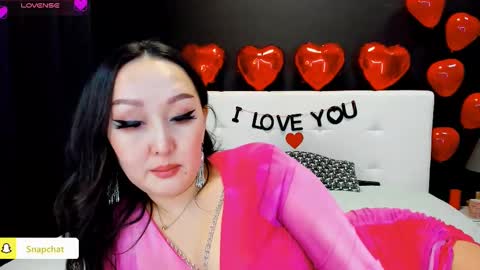 Julianna online show from February 2025 11:02:02 AM