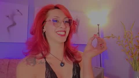 Juliana online show from December 2025 12:05:01 AM