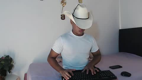 Snapshot of juliannmattius chatting on October 2025 02:30:02 PM Juliann online show from October 2025 02:30:02 PM