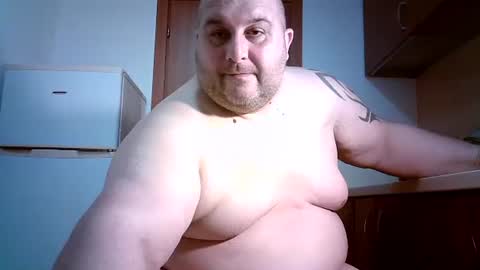 Snapshot of julianoparno chatting on June 2026 12:02:02 AM Juliano online show from June 2026 12:02:02 AM