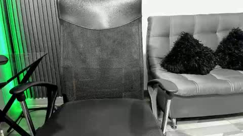 Snapshot of juliansexxx16 chatting on November 2025 12:28:01 PM Julian online show from November 2025 12:28:01 PM