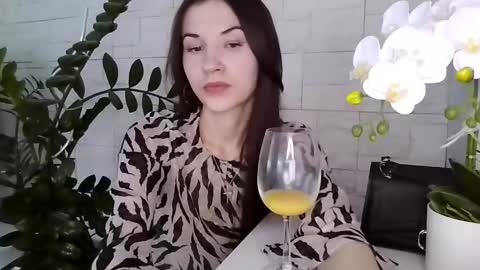 Julia online show from March 2026 03:29:01 PM