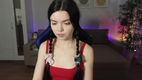 Snapshot of juliaortega_ chatting on May 2026 04:01:01 PM Julia online show from May 2026 04:01:01 PM