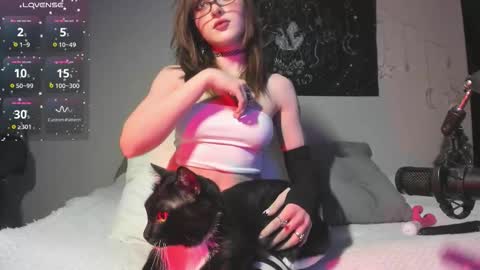 Julls online show from February 2026 02:27:01 AM