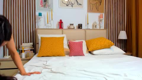 Julia online show from October 2025 05:21:02 AM