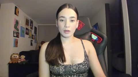 Jeimy Help me to reach 100 thumbs up online show from November 2025 01:27:02 AM