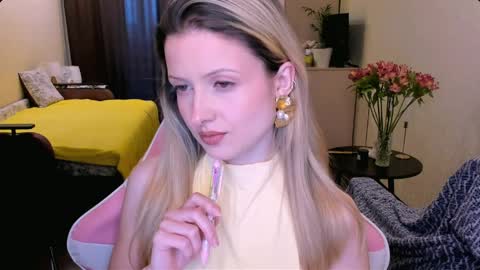 Julie online show from April 2026 08:19:01 AM