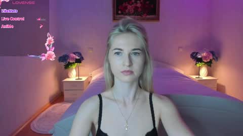 Snapshot of julieblazex chatting on June 2026 07:39:01 PM julieblazex online show from June 2026 07:39:01 PM