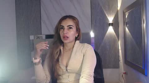 Snapshot of julieta__fox_ chatting on December 2025 11:00:01 PM julieta__fox_ online show from December 2025 11:00:01 PM