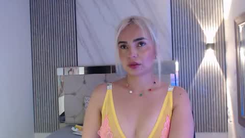 Snapshot of julieta__fox_ chatting on July 2026 03:26:01 PM julieta__fox_ online show from July 2026 03:26:01 PM