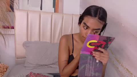 Snapshot of julieta_aguilar chatting on May 2026 07:30:02 PM Juli online show from May 2026 07:30:02 PM