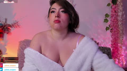 Snapshot of julieta_cooper20 chatting on January 2025 03:37:01 AM Juli online show from January 2025 03:37:01 AM