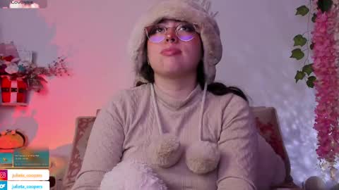 Snapshot of julieta_cooper20 chatting on February 2025 04:01:01 AM Juli online show from February 2025 04:01:01 AM