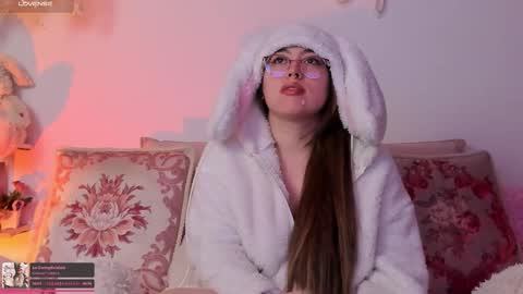 Snapshot of julieta_cooper20 chatting on September 2025 02:55:01 AM Juli online show from September 2025 02:55:01 AM