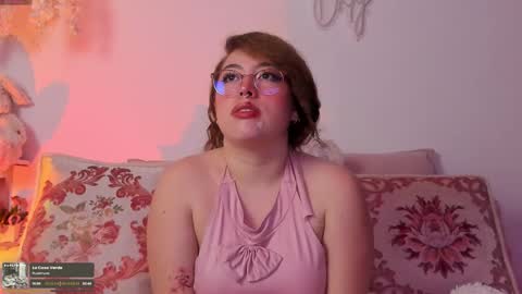 Snapshot of julieta_cooper20 chatting on September 2025 03:32:01 AM Juli online show from September 2025 03:32:01 AM