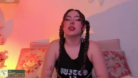 Snapshot of julieta_cooper20 chatting on October 2025 03:47:02 AM Juli online show from October 2025 03:47:02 AM