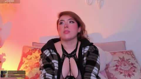 Snapshot of julieta_cooper20 chatting on October 2025 04:09:01 AM Juli online show from October 2025 04:09:01 AM