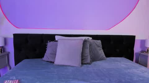 Julieta  online show from November 2025 12:16:01 PM