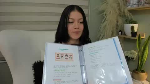 Snapshot of julieta_evans_1 chatting on June 2026 11:53:02 PM Julieta online show from June 2026 11:53:02 PM