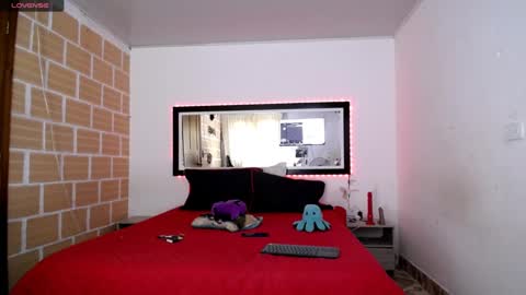 Snapshot of julieta_rodriguez chatting on September 2025 02:18:01 PM Julieta Rodriguez online show from September 2025 02:18:01 PM