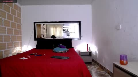 Snapshot of julieta_rodriguez chatting on November 2025 06:19:02 PM Julieta Rodriguez online show from November 2025 06:19:02 PM